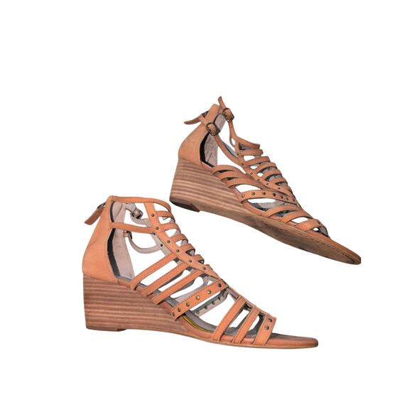 Hing Tan Leather Strappy Wedge Sandals with Silver Studs – Size 9.5 - Picture 4 of 4